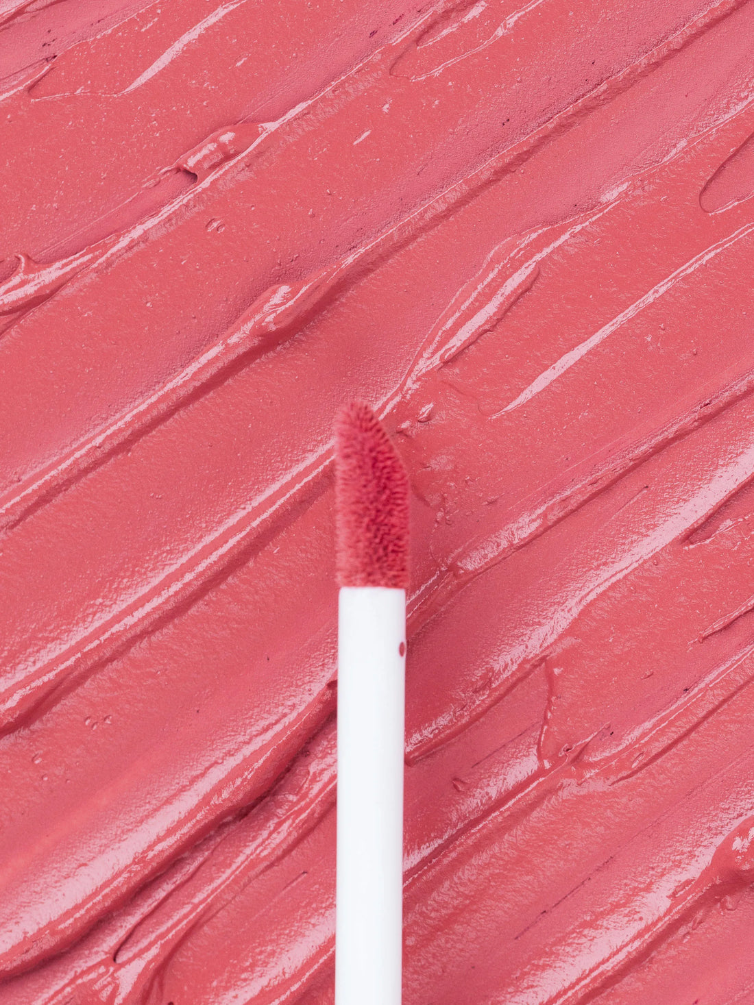 5 Everyday Mistakes That Ruin Your Lipstick Look (and How to Avoid Them)