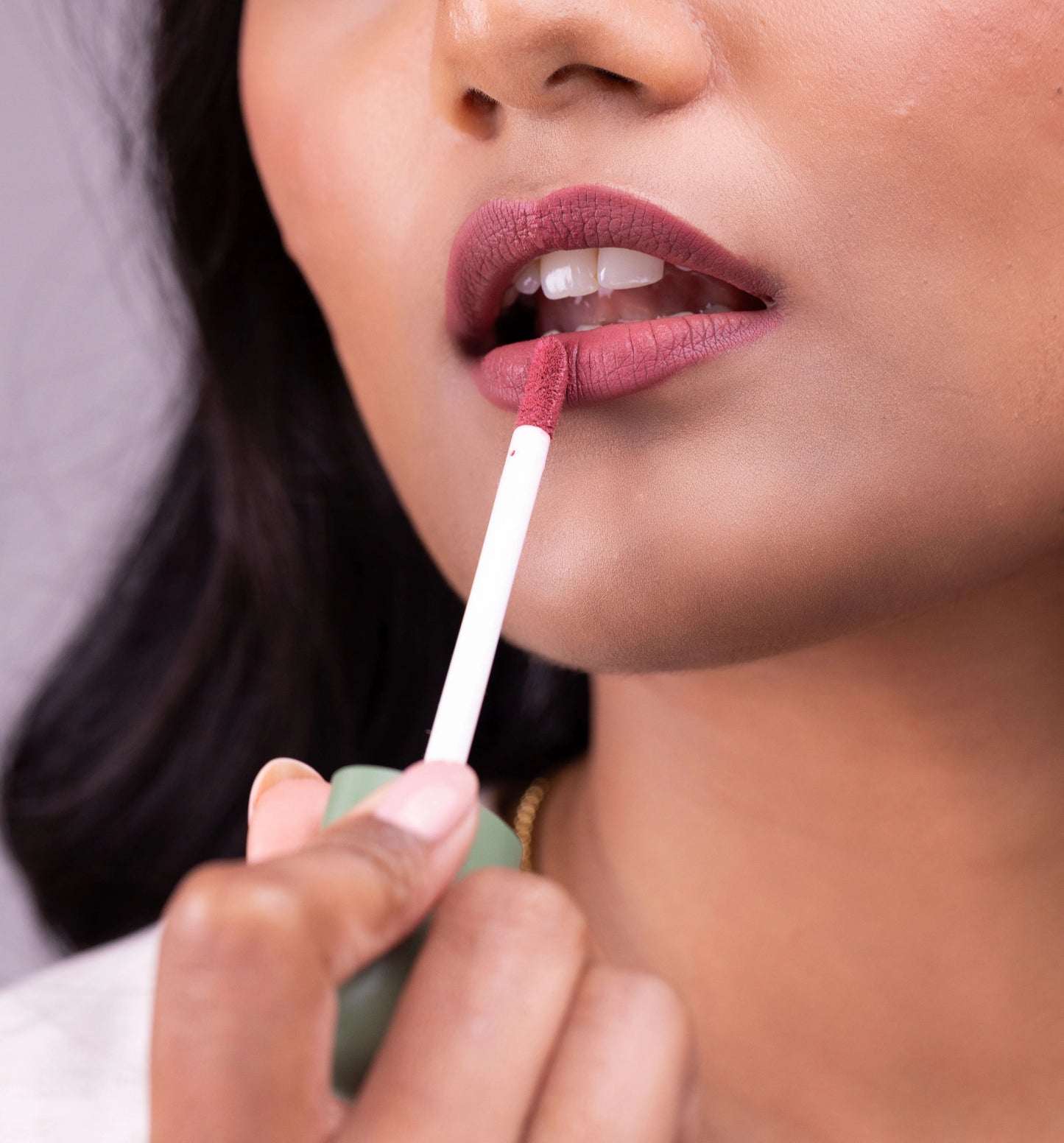 Velvet Kiss - 04 Bite Me (Matte Liquid Lipstick)