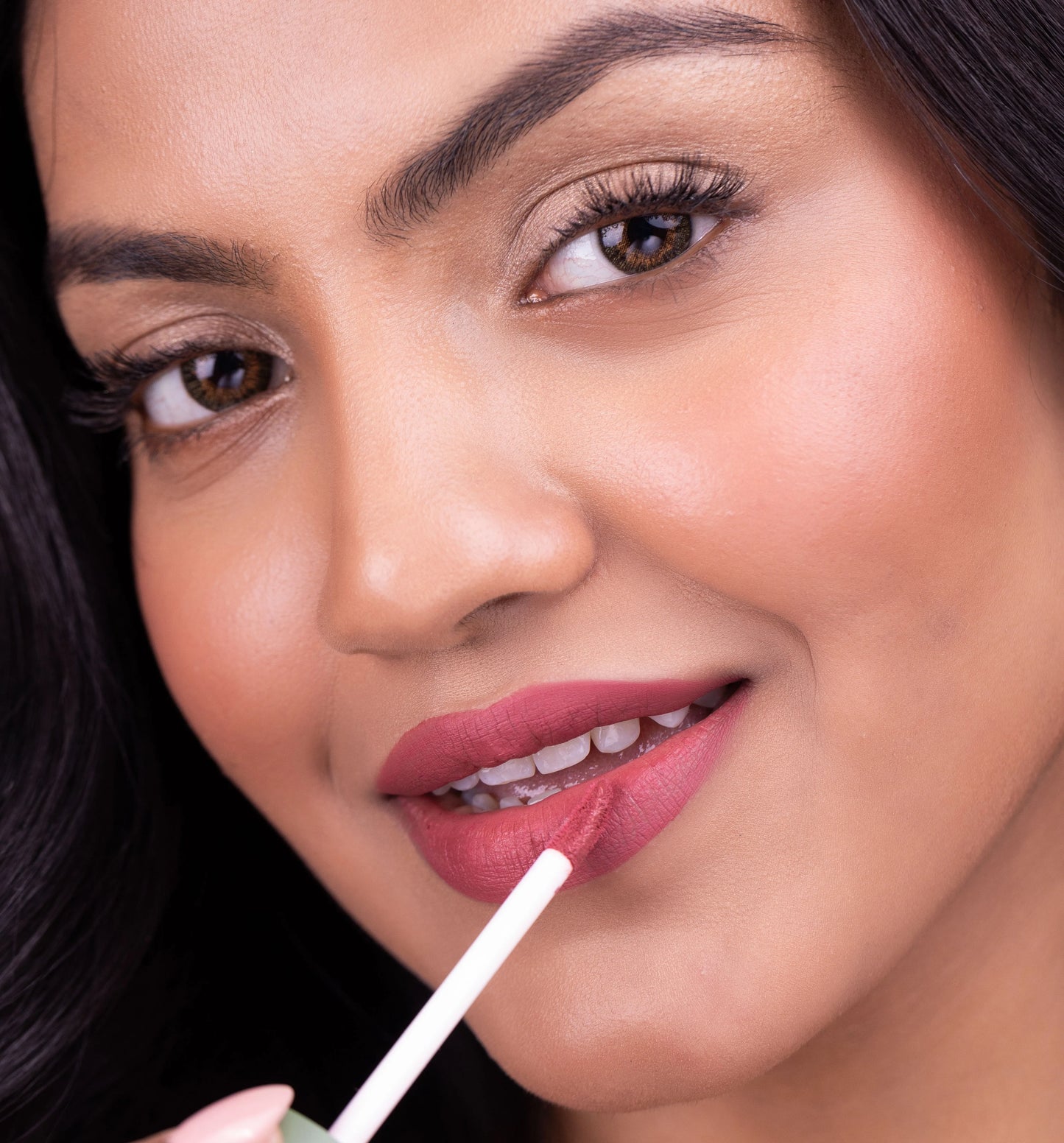 Velvet Kiss - 04 Bite Me (Matte Liquid Lipstick)