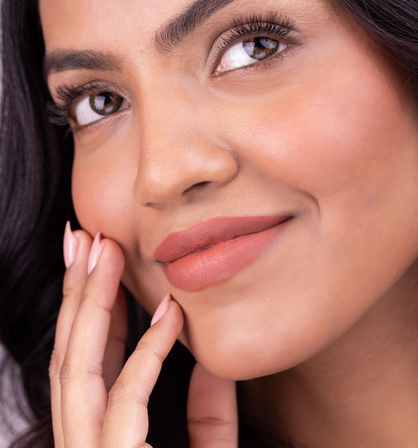 Velvet Kiss -  01 Sweet Talker (Matte Liquid Lipstick)